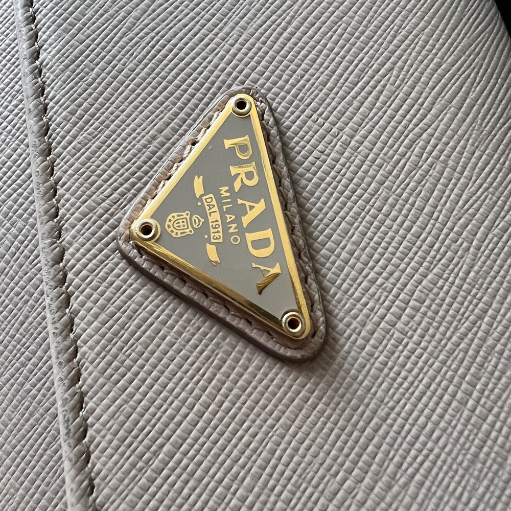 Prada Wallet - Picture 2 of 16